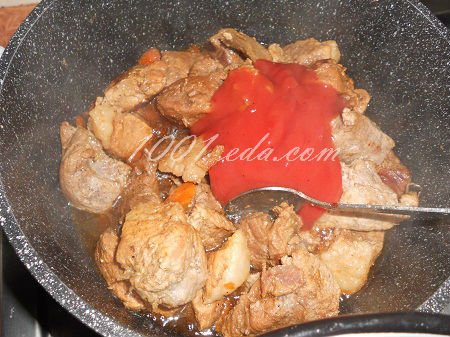 Как приготовить мясо с маринованным луком в соусе