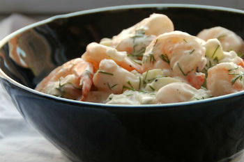 Рецепт жемчужного салата из креветок с морской капустой