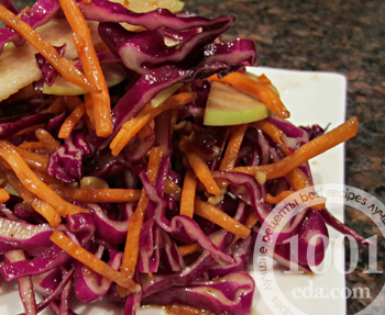 Как приготовить салат из капусты и моркови с яблоком