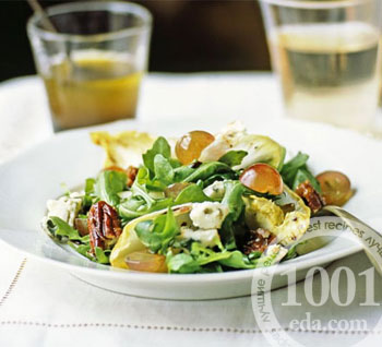 Как приготовить салат из капусты со свининой и виноградом