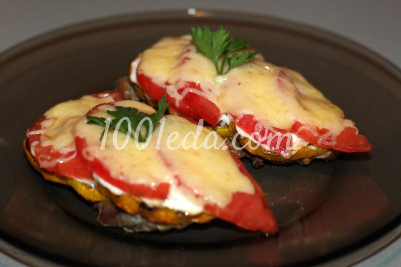 Куриная грудка с овощами и сметаной под сыром