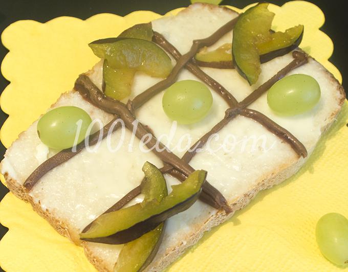 Сладкий бутерброд для ребенка Крестики-нолики: рецепт с пошаговым фото