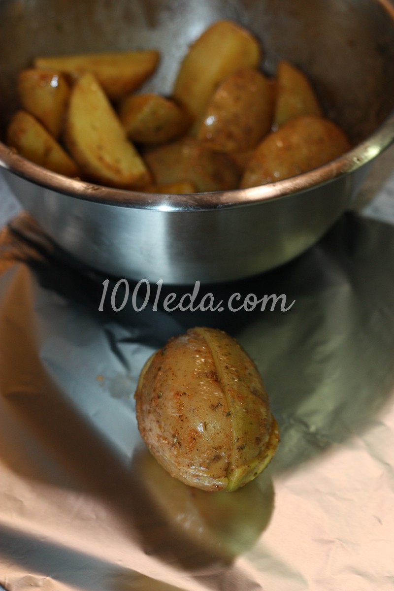 Ароматные картофельные дольки запеченные в фольге - Шаг №1