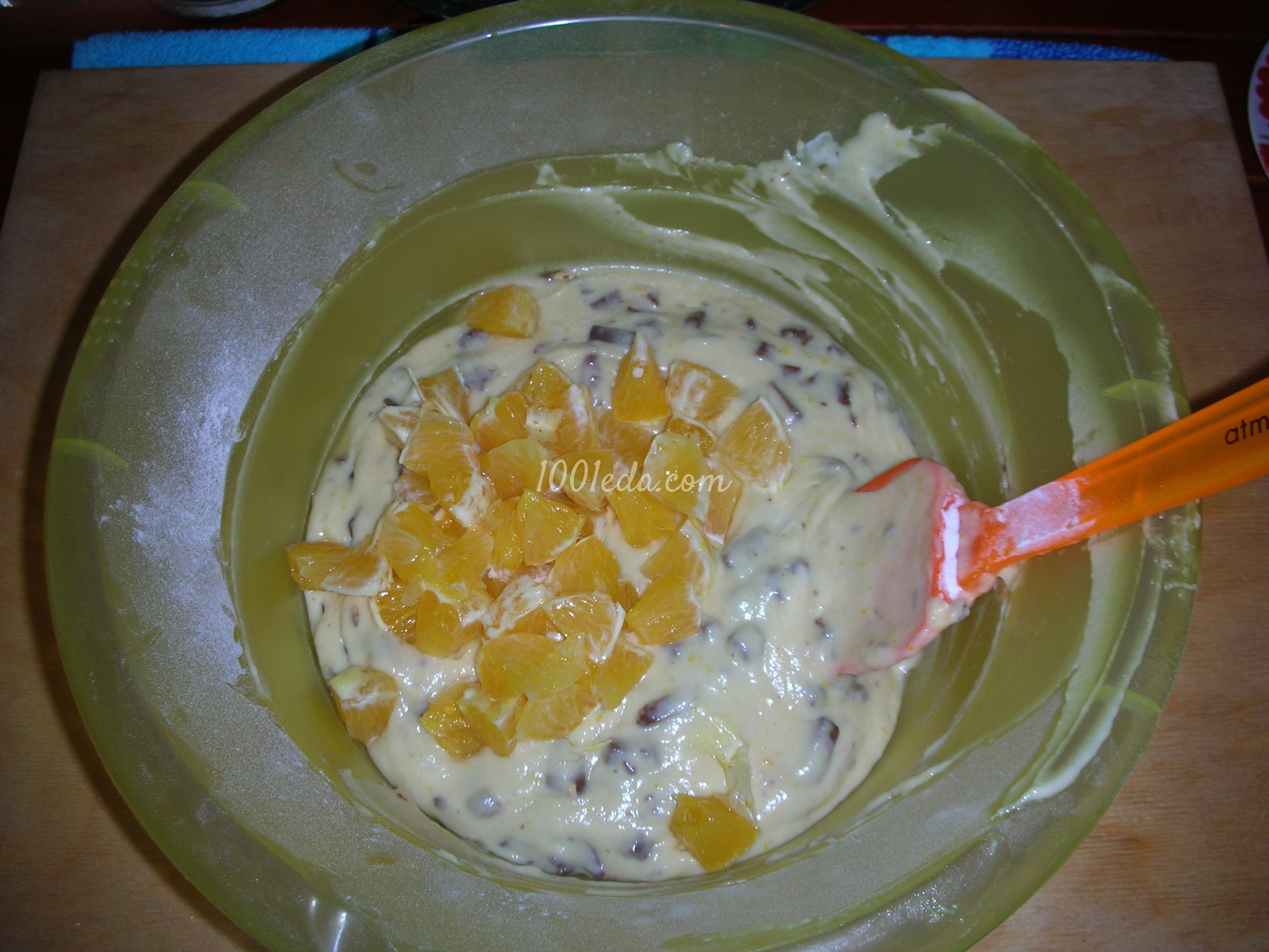 Бисквитный пирог с шоколадом и апельсином в мультиварке - Шаг №10