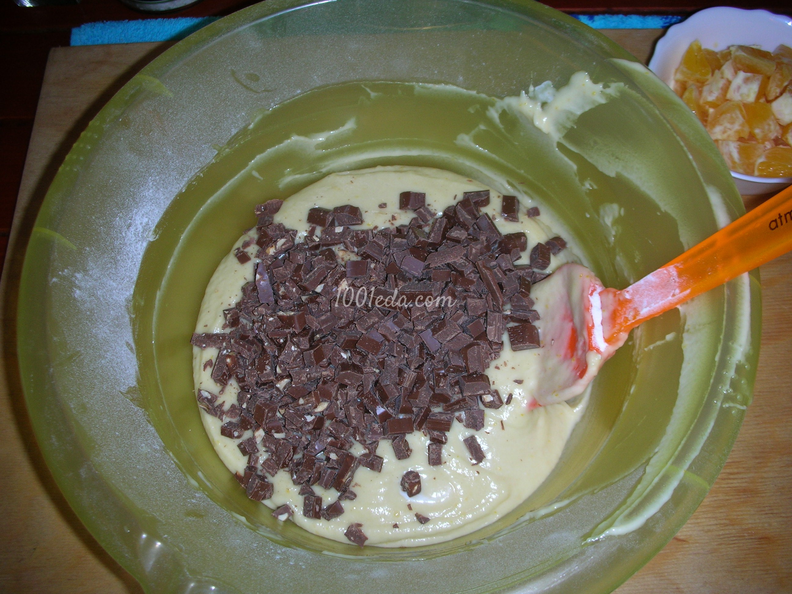 Бисквитный пирог с шоколадом и апельсином в мультиварке - Шаг №9