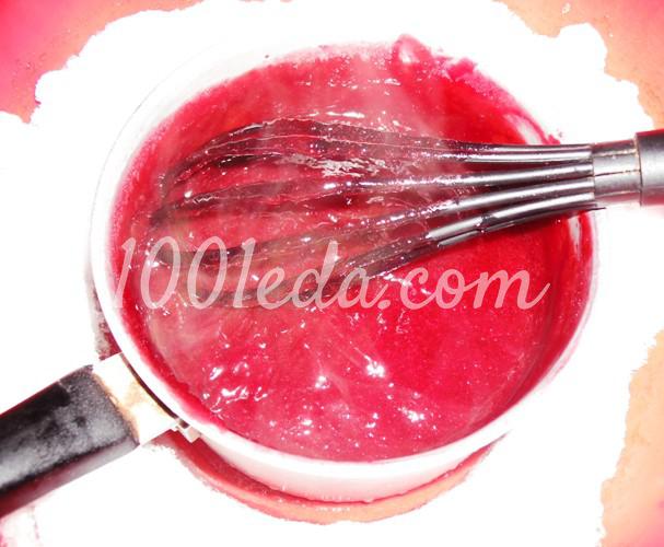 Бисквитный рулет с ягодным масляным кремом: рецепт с пошаговым фото - Шаг №10