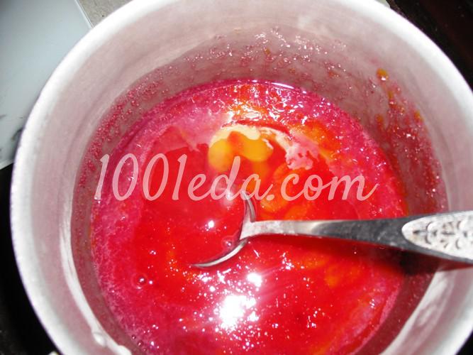 Бисквитный рулет с ягодным масляным кремом: рецепт с пошаговым фото - Шаг №7