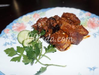 Свинина с черносливом и грецким орехом