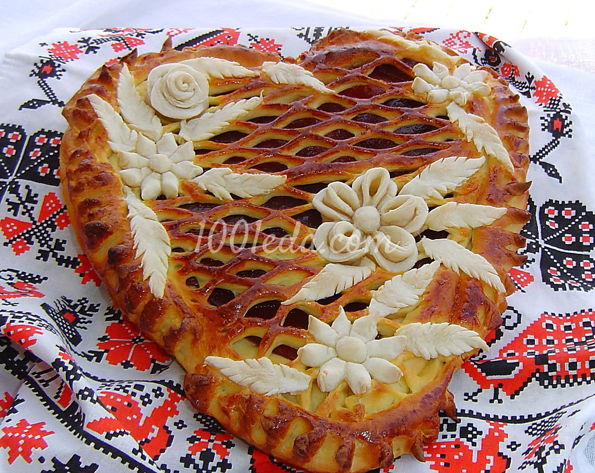 Пирог с прессованным яблочным повидлом Сердечный: рецепт с пошаговым фото