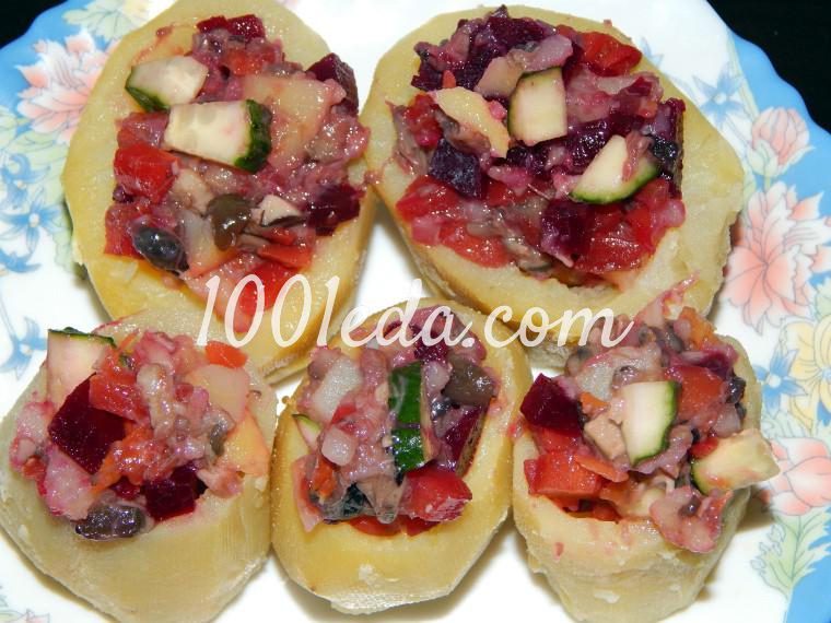 Детские картофельные бочонки с овощным салатом с грибами: рецепт с пошаговым фото