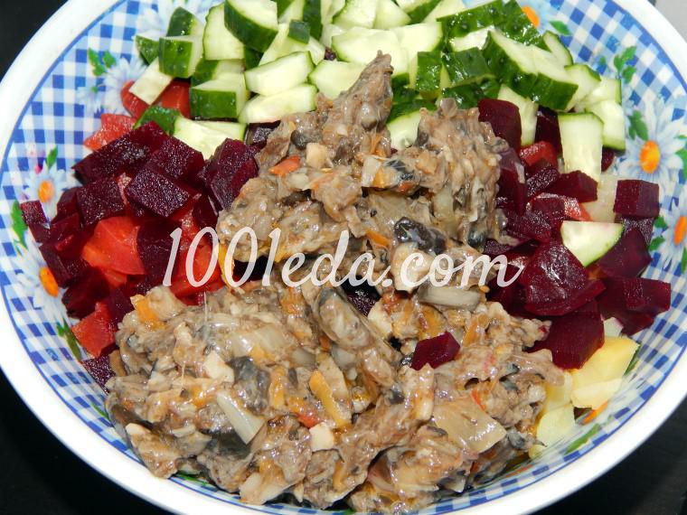 Детские картофельные бочонки с овощным салатом с грибами: рецепт с пошаговым фото - Шаг №4