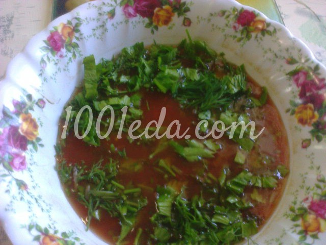 Диетический холодный томатный суп с сельдереем