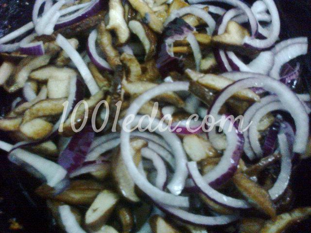 Диетическое куриное филе с белыми грибами в сметане: рецепт с пошаговым фото - Шаг №6