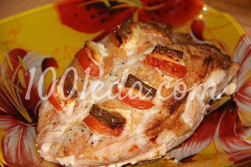 Запеченная куриная грудка с помидором и плавленым сыром