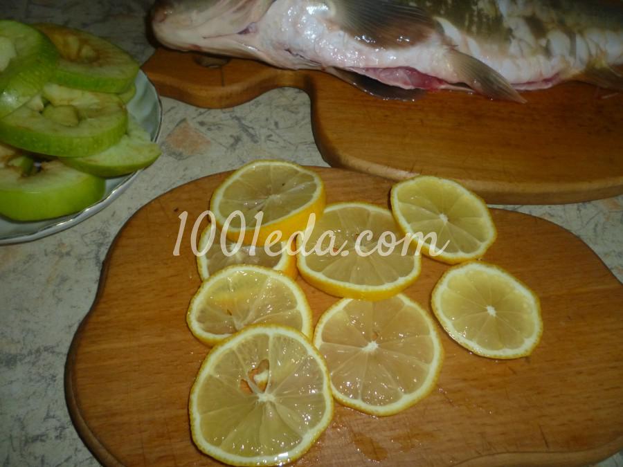 Карп с яблоком и лимоном в духовке: рецепт с пошаговым фото - Шаг №3