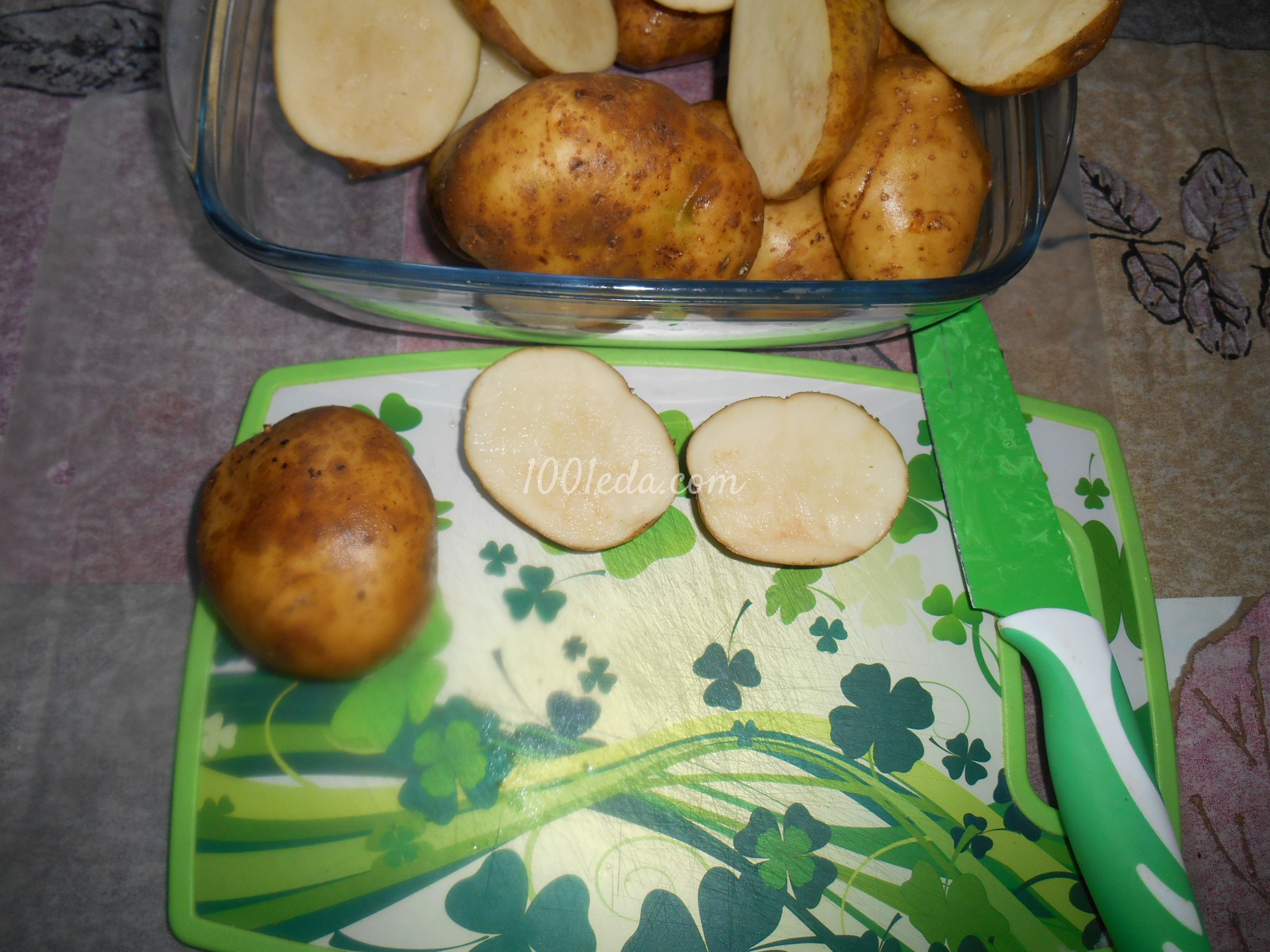 Картофель запечённый в фольге на углях: рецепт с пошаговым фото - Шаг №1