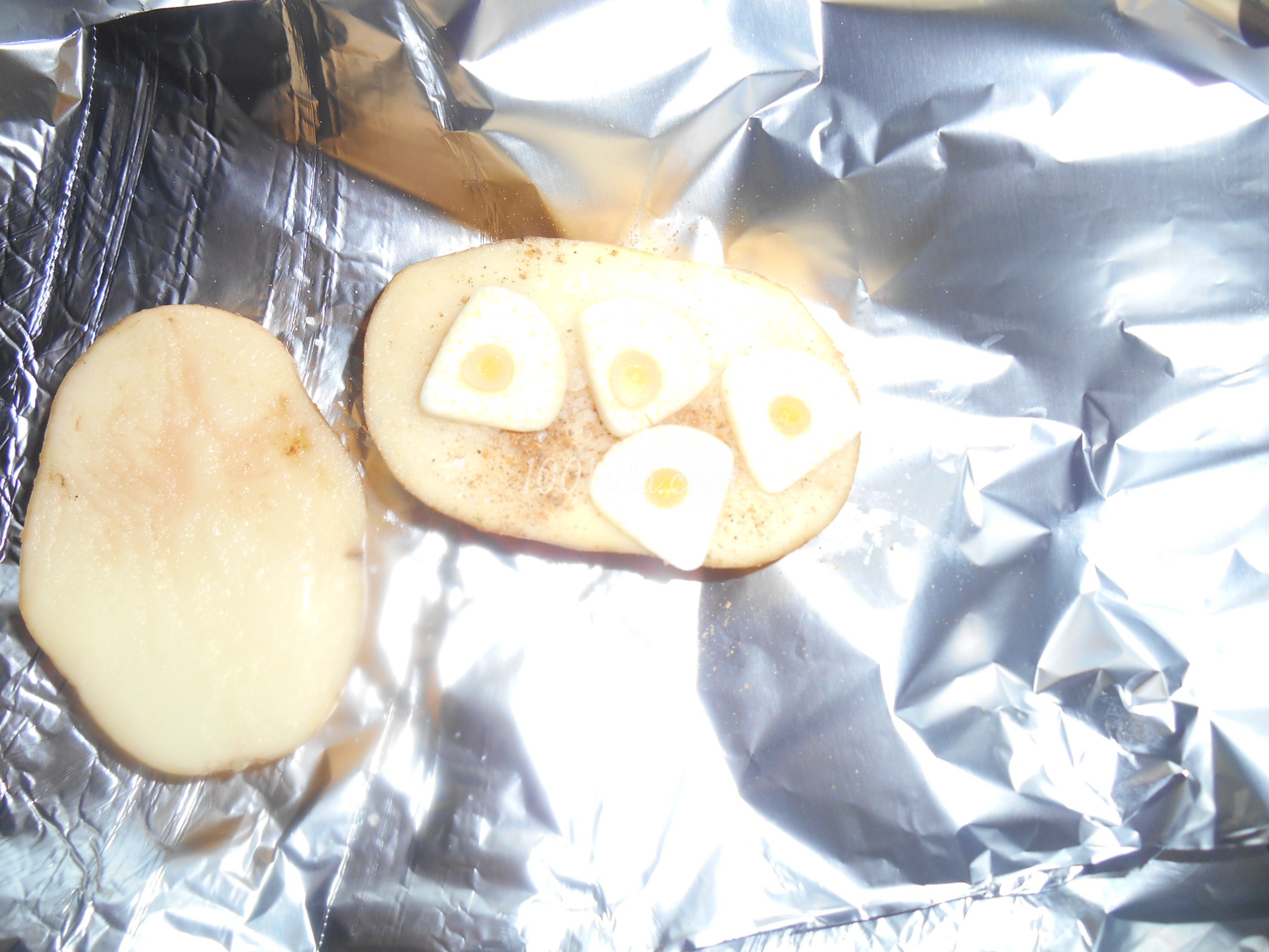 Картофель запечённый в фольге на углях: рецепт с пошаговым фото - Шаг №5