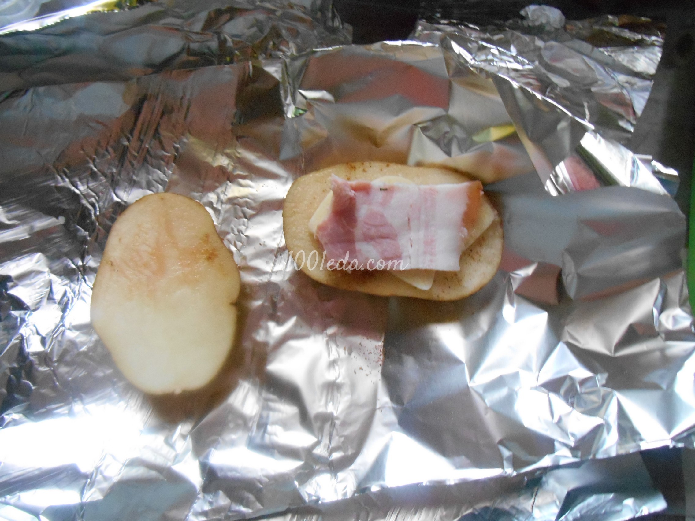 Картофель запечённый в фольге на углях: рецепт с пошаговым фото - Шаг №6