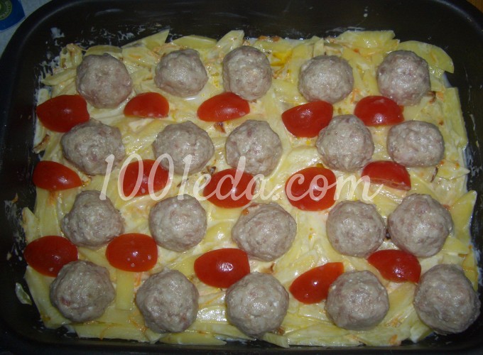 Картофельная запеканка с фрикадельками и помидорками черри: рецепт с пошаговым фото - Шаг №5