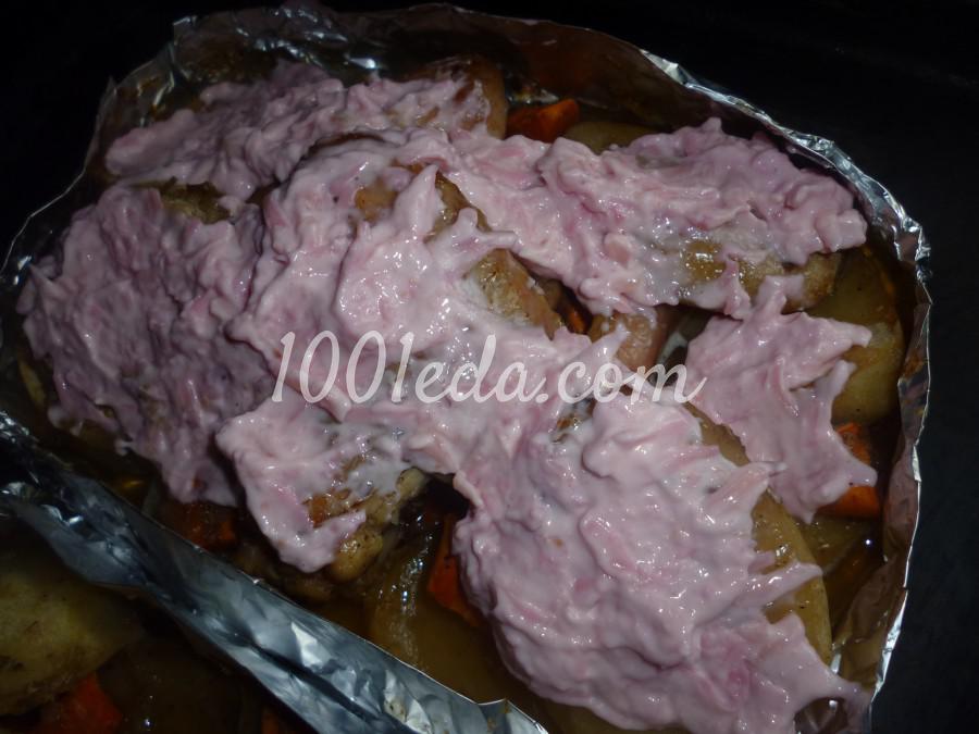 Картошка с куриными крылышками под розовой шубкой в духовке: рецепт с пошаговым фото - Шаг №7