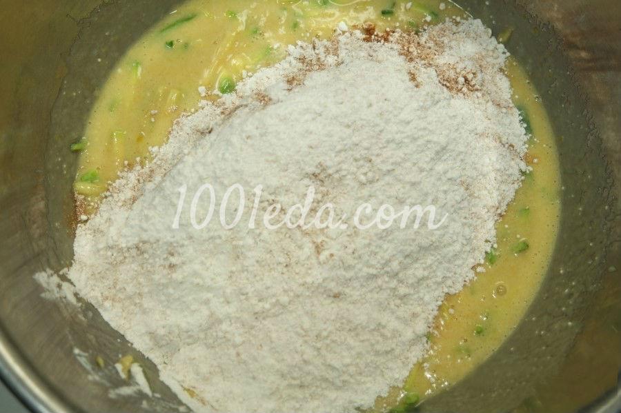 Кекс с цукини, орехом и тыквенными семечками: рецепт с пошаговым фото - Шаг №10