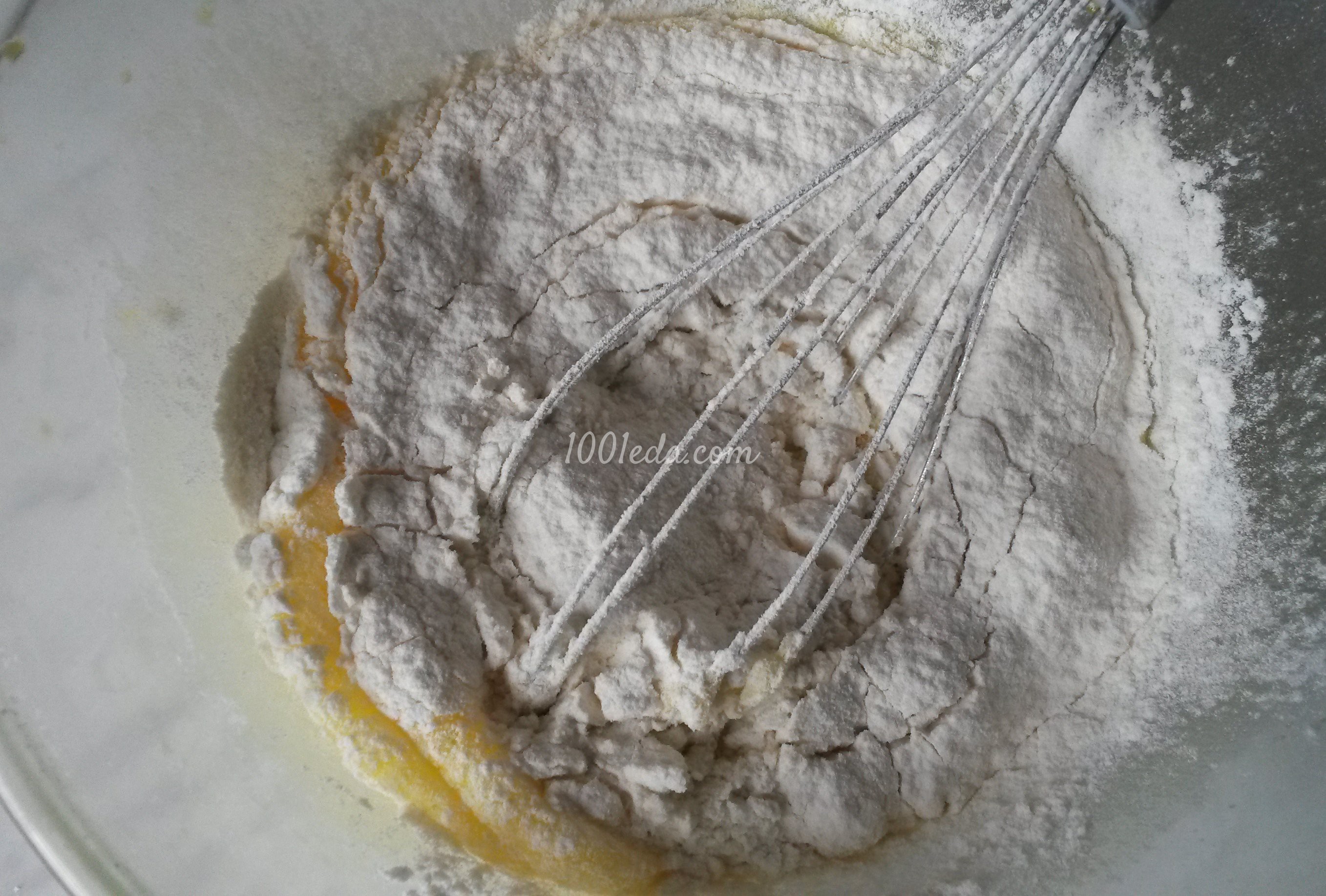 Кекс с сыром и колбаской для детей: рецепт с пошаговым фото - Шаг №2