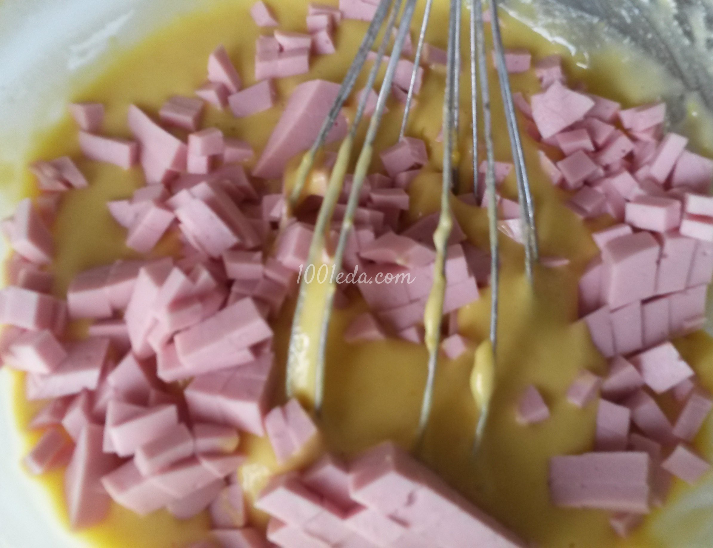 Кекс с сыром и колбаской для детей: рецепт с пошаговым фото - Шаг №4