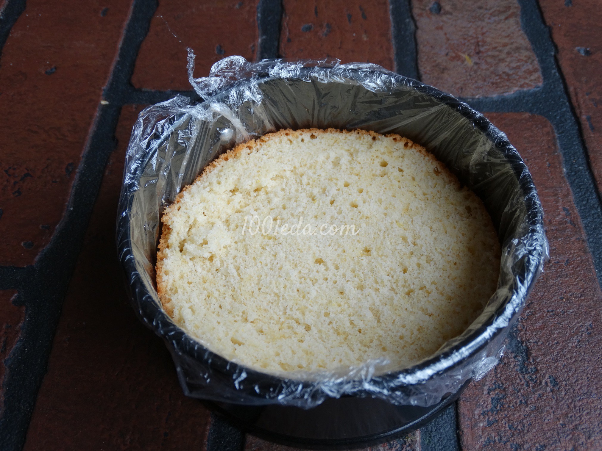 Клубнично-йогуртовый торт: рецепт с пошаговым фото - Шаг №3