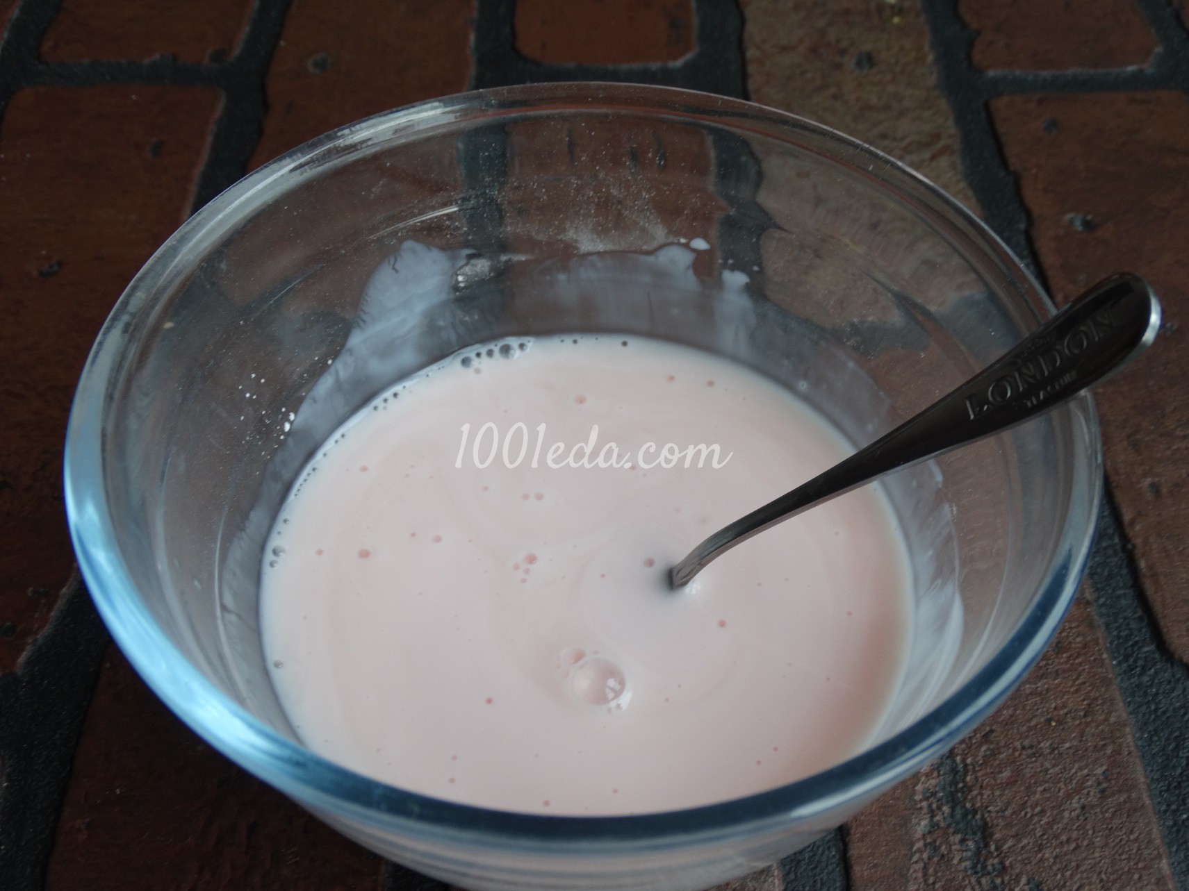 Клубнично-йогуртовый торт: рецепт с пошаговым фото - Шаг №5