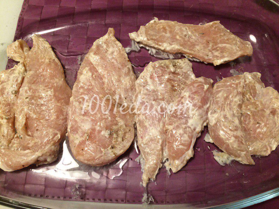 Куриное филе под сырно-грибной шубкой: рецепт с пошаговым фото - Шаг №1
