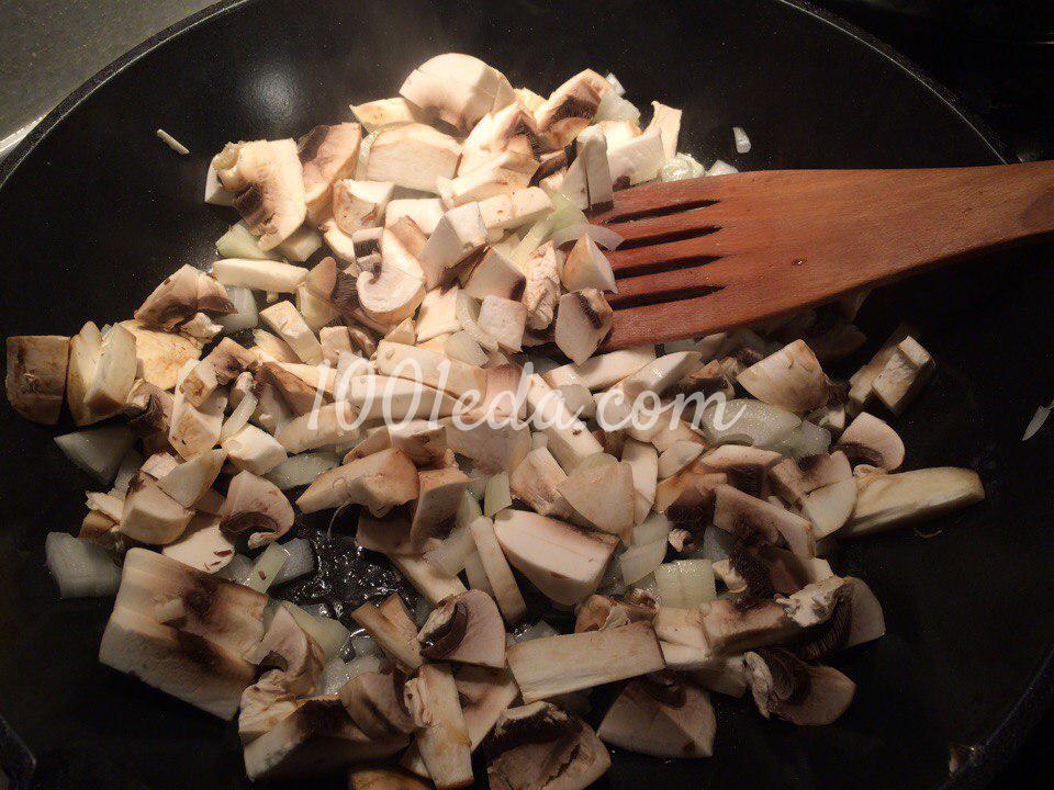 Куриное филе под сырно-грибной шубкой: рецепт с пошаговым фото - Шаг №2