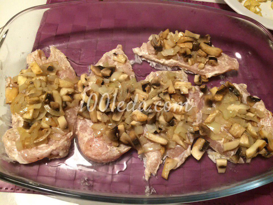 Куриное филе под сырно-грибной шубкой: рецепт с пошаговым фото - Шаг №3