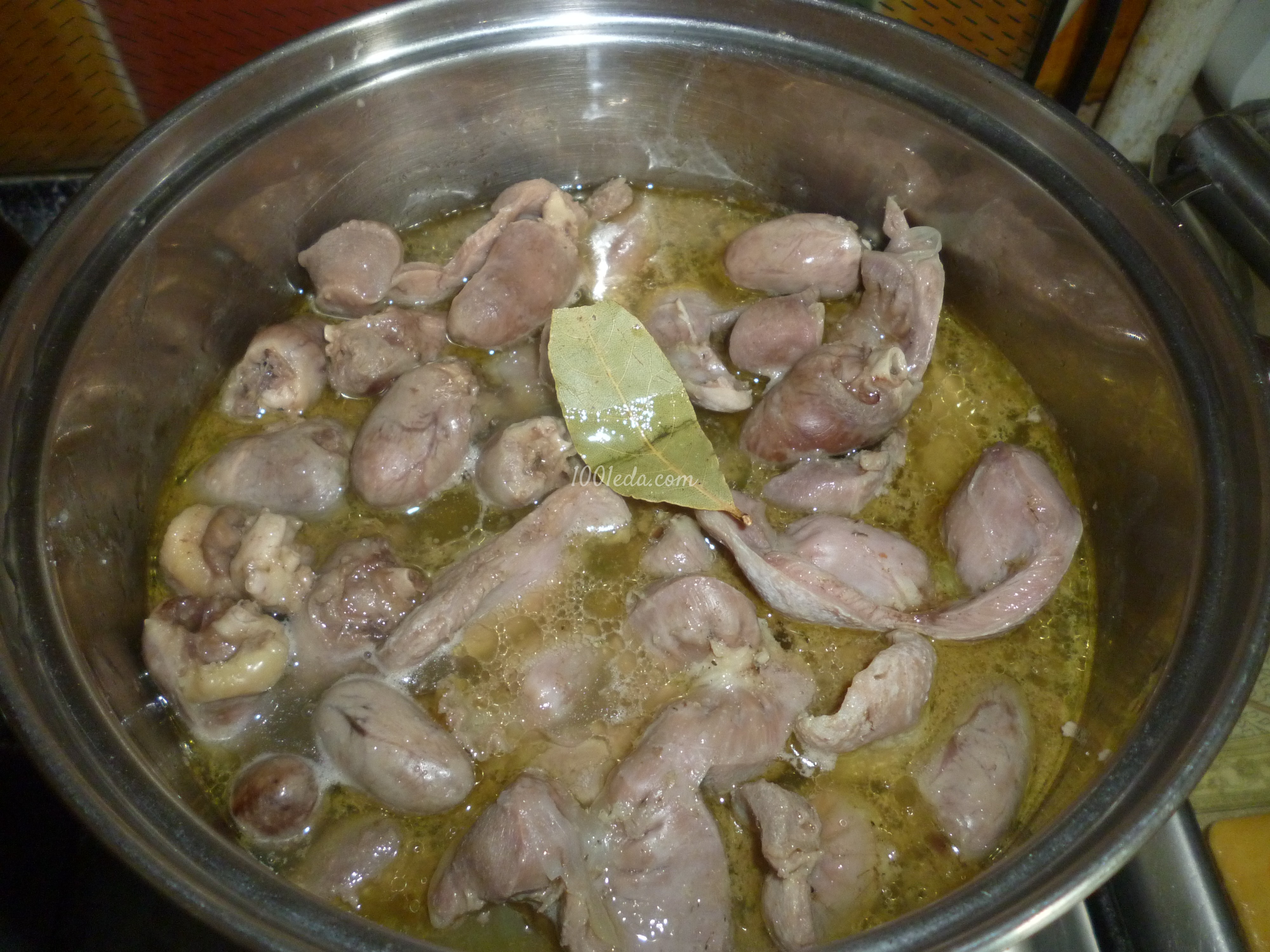 Куриные желудки с сердечками в собственном соке: рецепт с пошаговым фото - Шаг №5