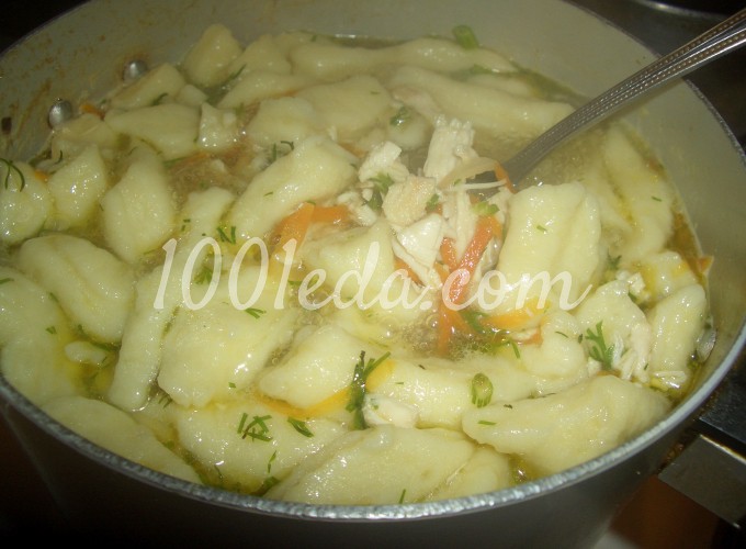 Куриный суп с картофельной лапшой: рецепт с пошаговым фото - Шаг №8