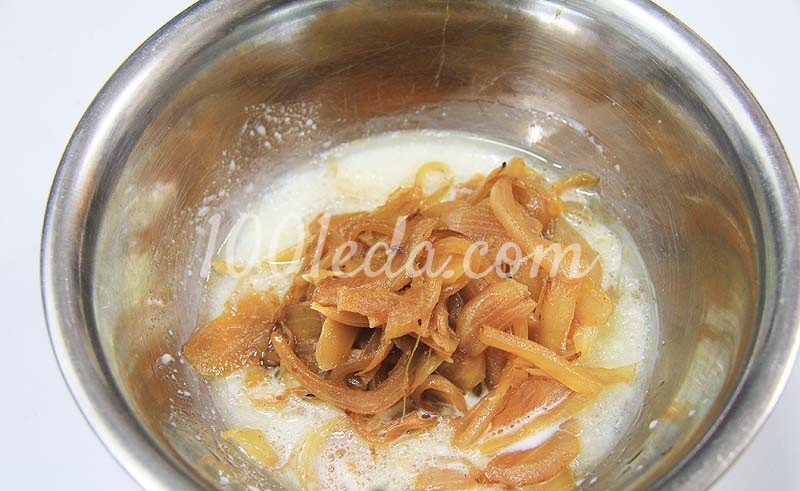 Маффины с карамелизированным луком: рецепт с пошаговым фото - Шаг №5