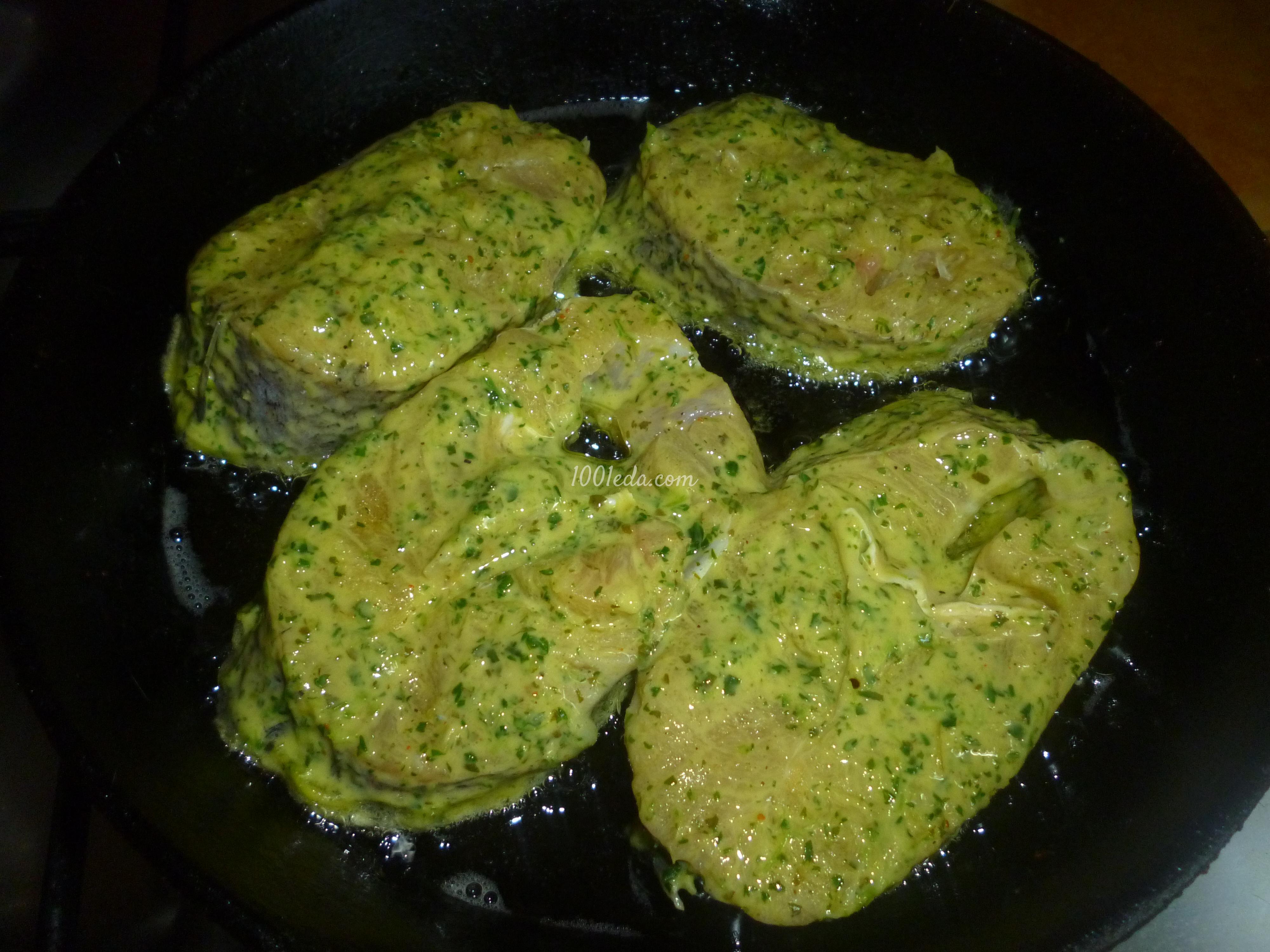 Мерлуза, маринованная в луке и жареная в зеленом кляре: рецепт с пошаговым фото - Шаг №5