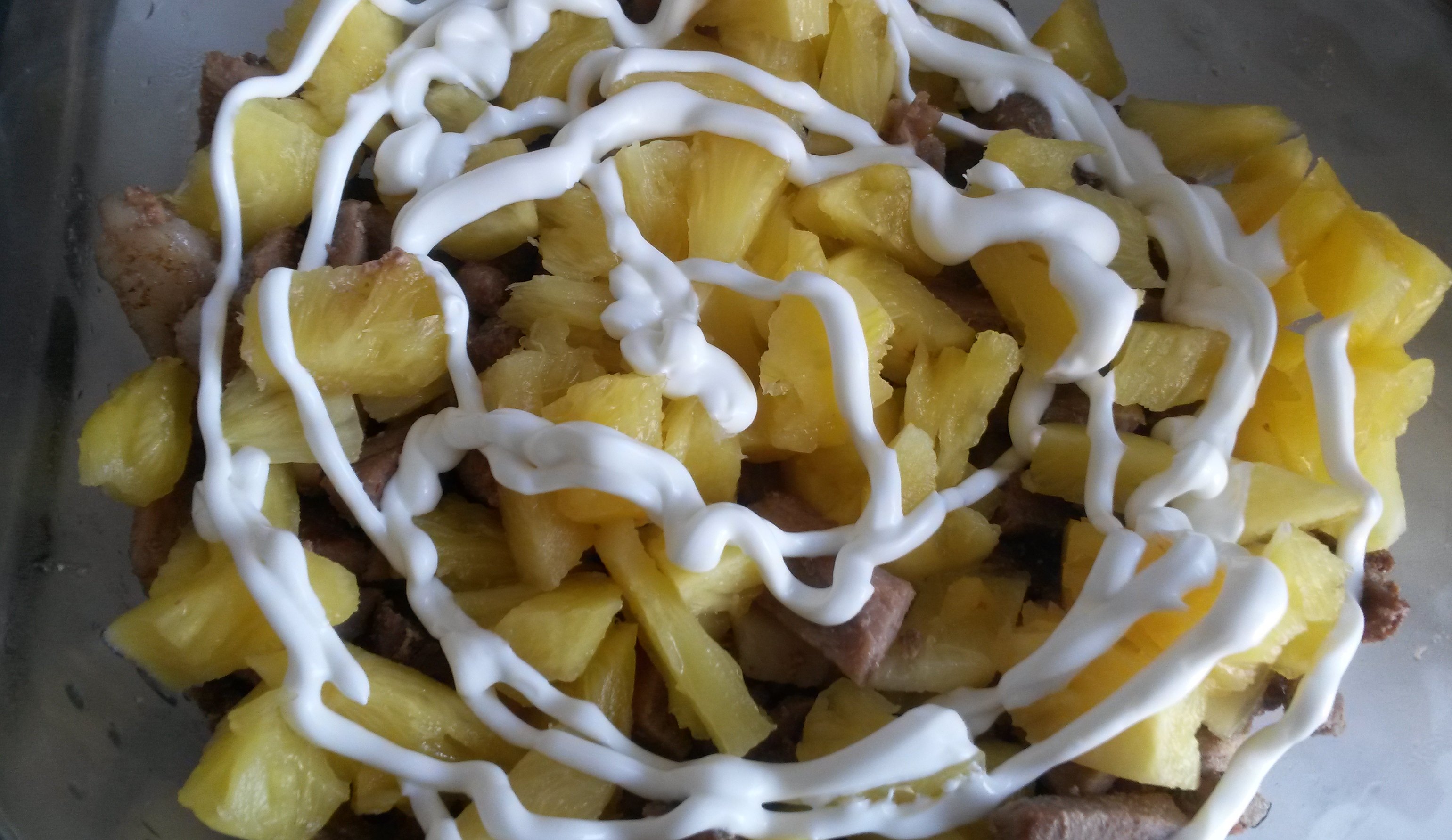 Мясо с ананасами под сырной корочкой: рецепт с пошаговым фото - Шаг №2