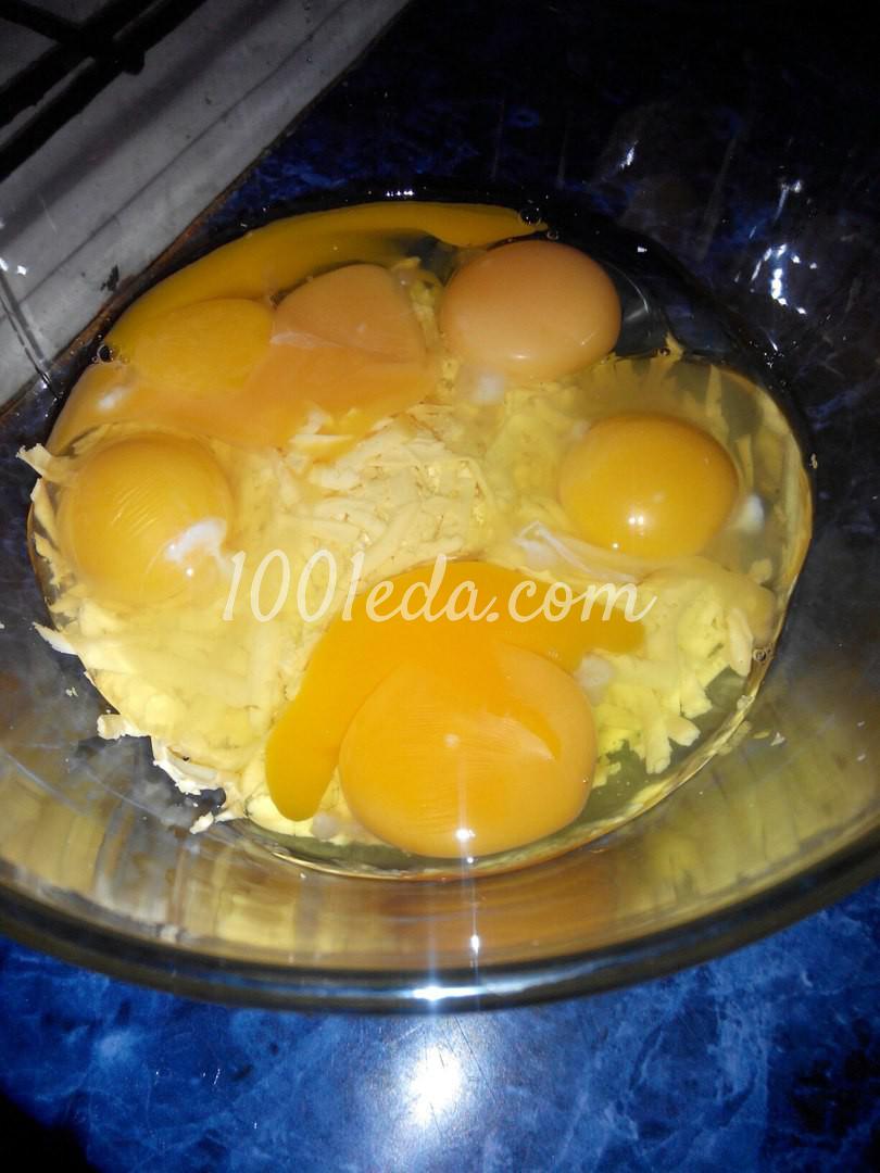 Невероятно нежные сырно-яичные рулетики: рецепт с пошаговым фото - Шаг №3