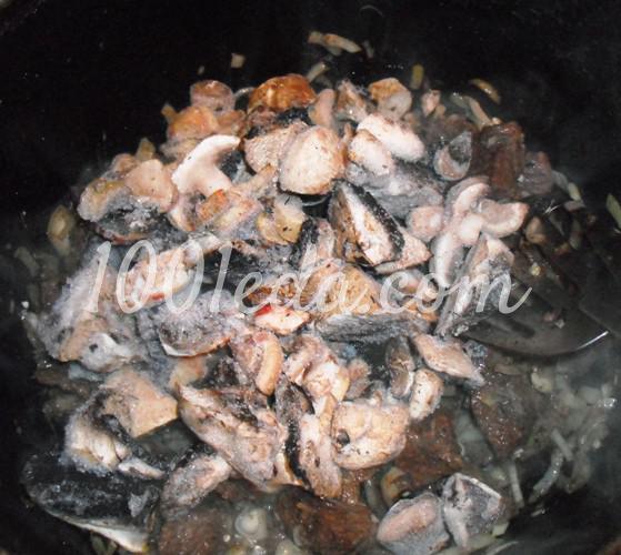 Нежная говядина с шампиньонами и картошкой в горшочках: рецепт с пошаговым фото - Шаг №2