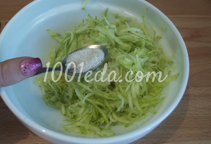 Оладьи кабачковые с грибами и зеленым луком: рецепт с пошаговым фото - Шаг №3