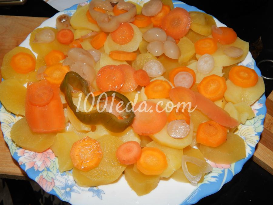 Овощная тарелка с рыбой горячего копчения: рецепт с пошаговым фото - Шаг №2