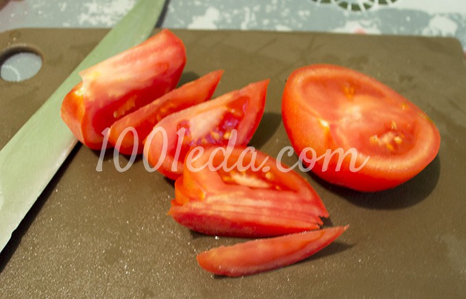Овощной салат с грибами с пикантным соусом: рецепт с пошаговым фото - Шаг №9