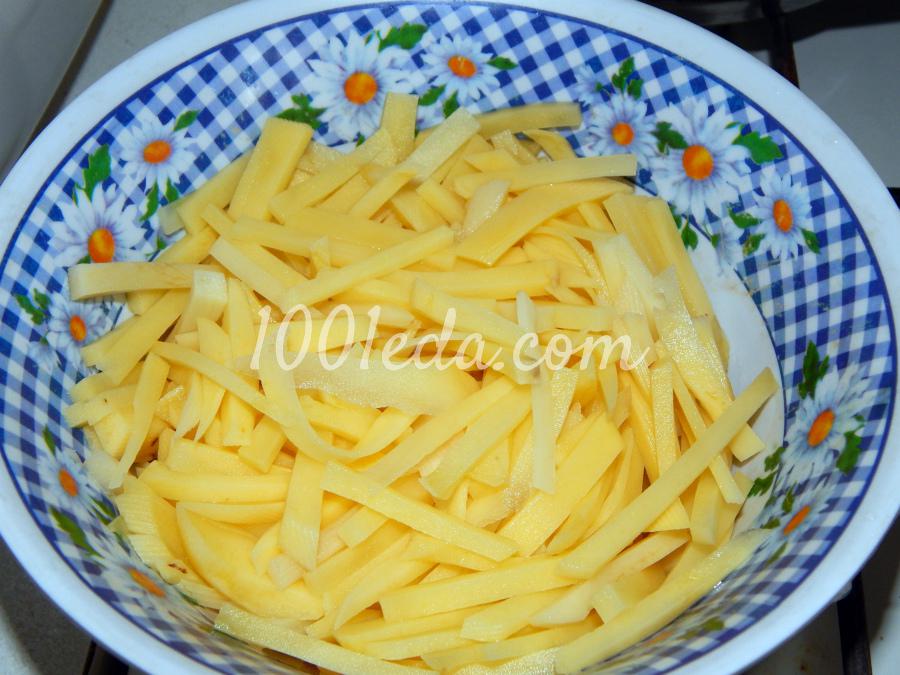 Овощной салат с жареным картофелем: рецепт с пошаговым фото - Шаг №1