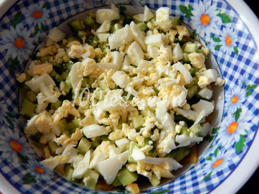 Овощной салат с жареным картофелем: рецепт с пошаговым фото - Шаг №8