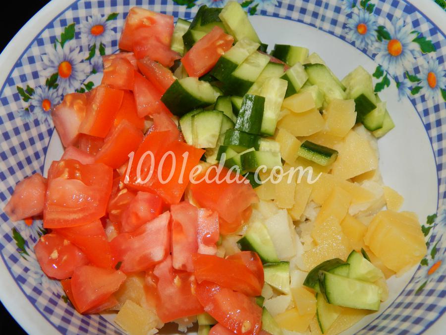 Овощной салат с желейным мясом и чипсами: рецепт с пошаговым фото - Шаг №1