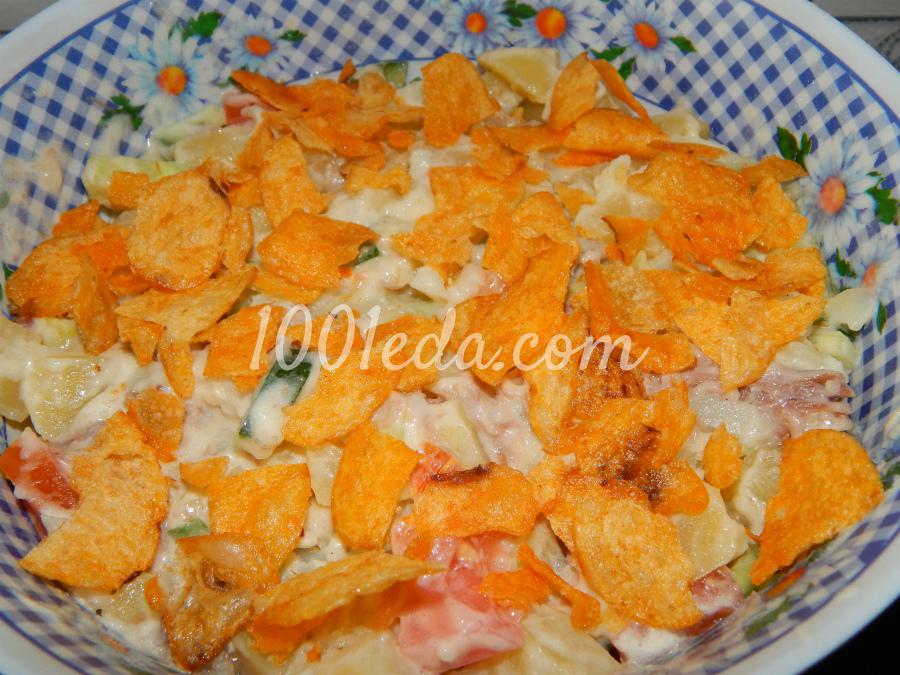 Овощной салат с желейным мясом и чипсами: рецепт с пошаговым фото - Шаг №4