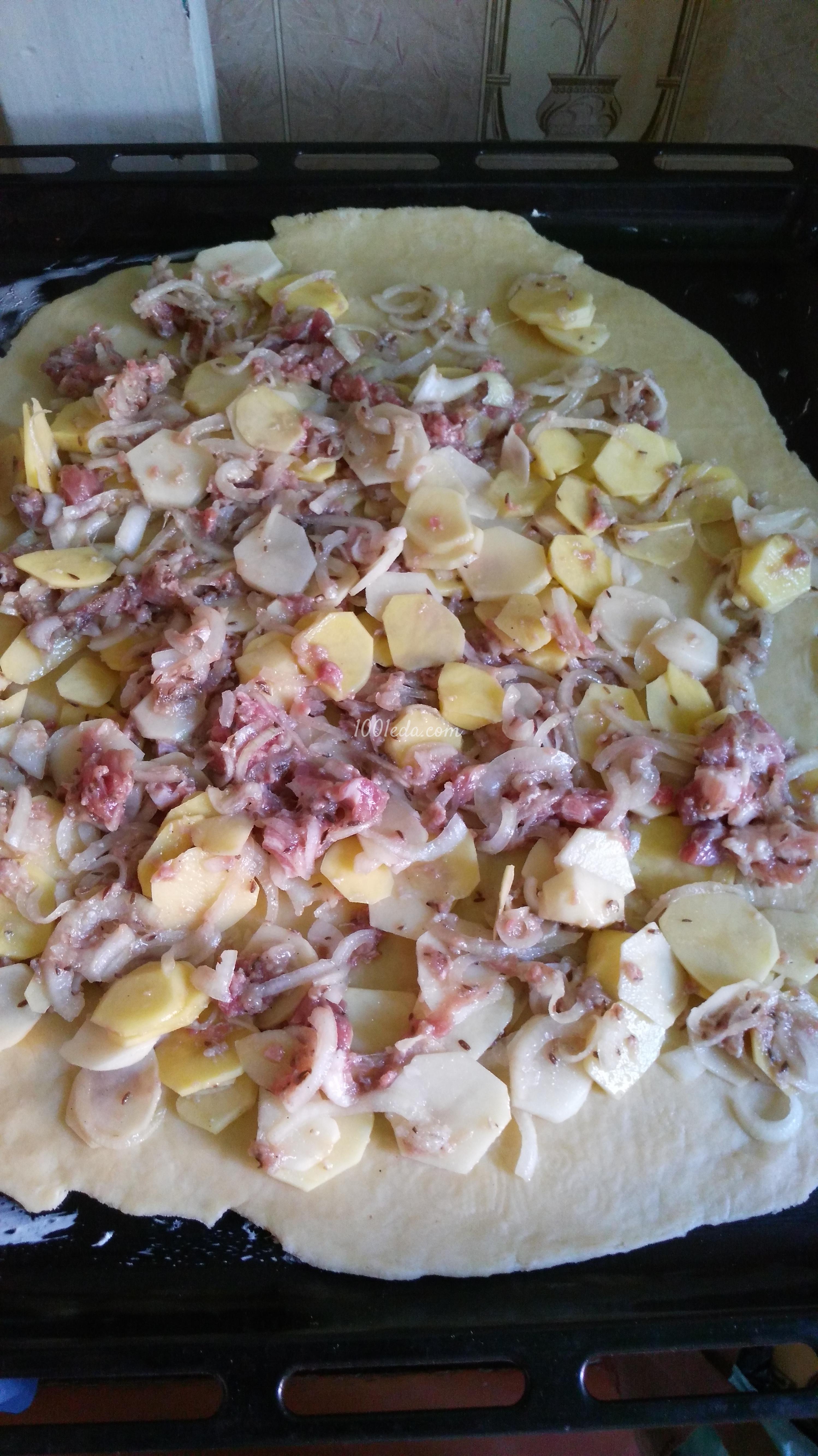 Пирог из песочного теста с картошкой, мясом и луком: рецепт с пошаговым фото - Шаг №6
