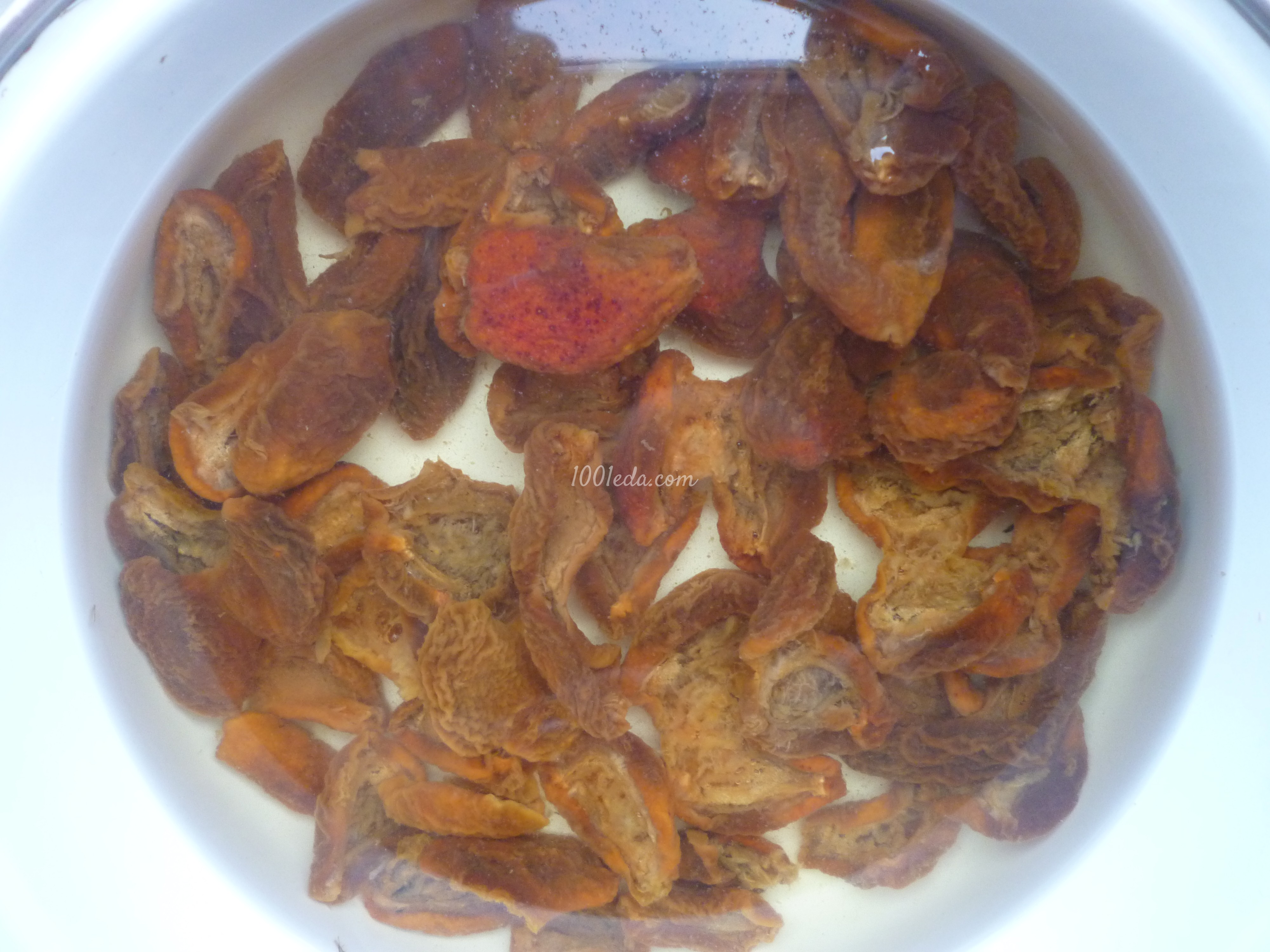 Пирог с домашним сушеным абрикосом и яблоками в мультиварке: рецепт с пошаговым фото - Шаг №1