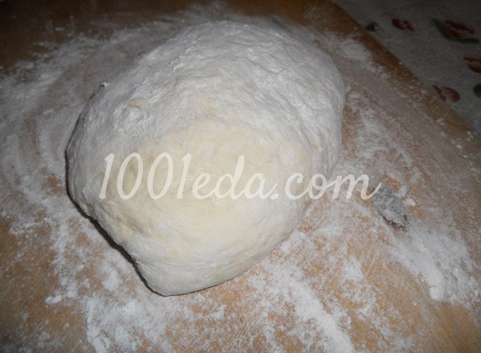 Простые и вкусные булочки из дрожжевого теста: рецепт с пошаговым фото - Шаг №3