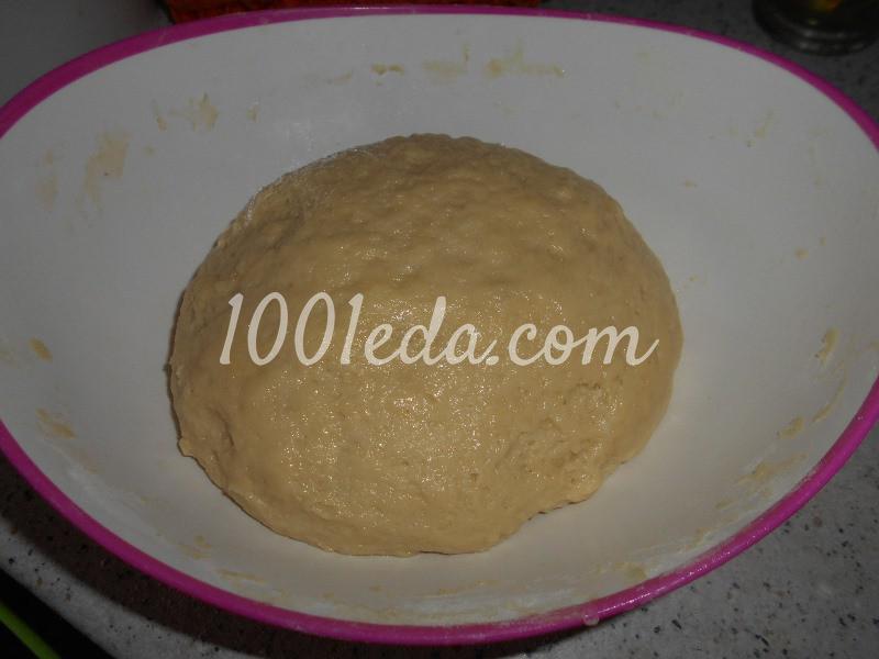 Простые в приготовлении домашние булочки с изюмом: пошаговый с фото - Шаг №1